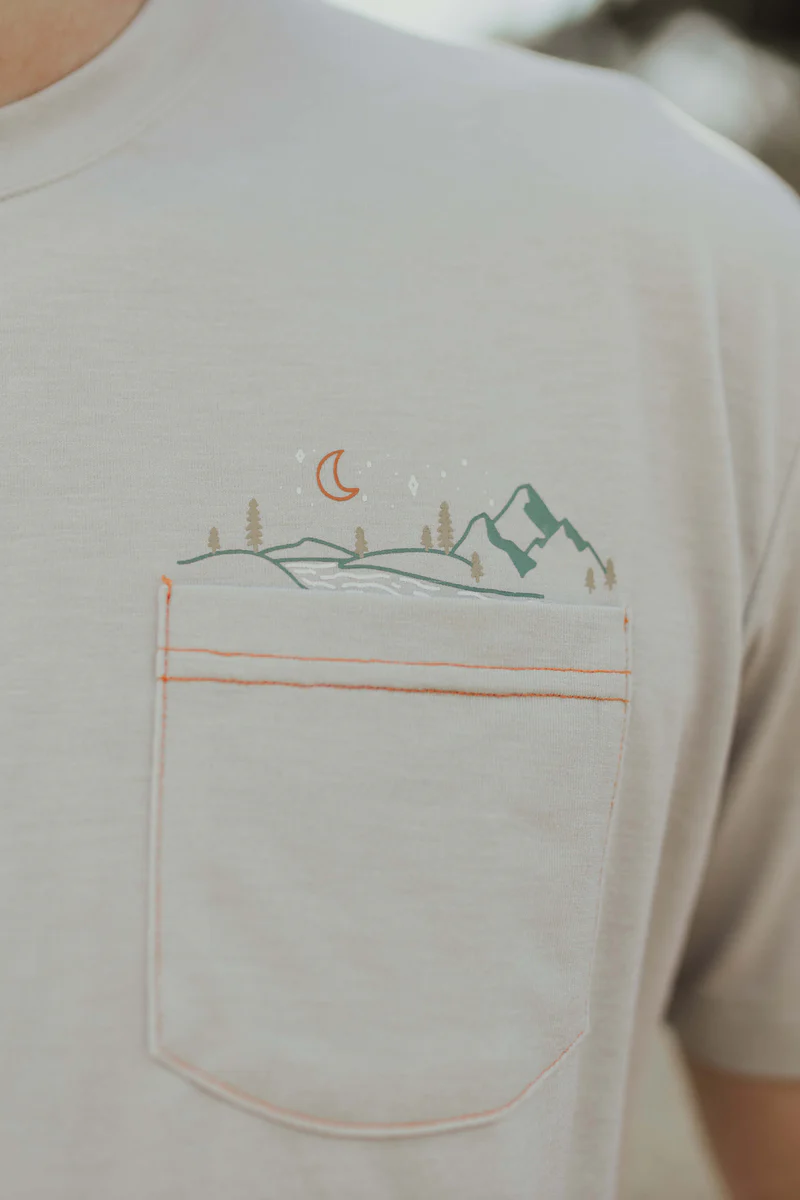 Men's Graphic Traverse Tek Tee