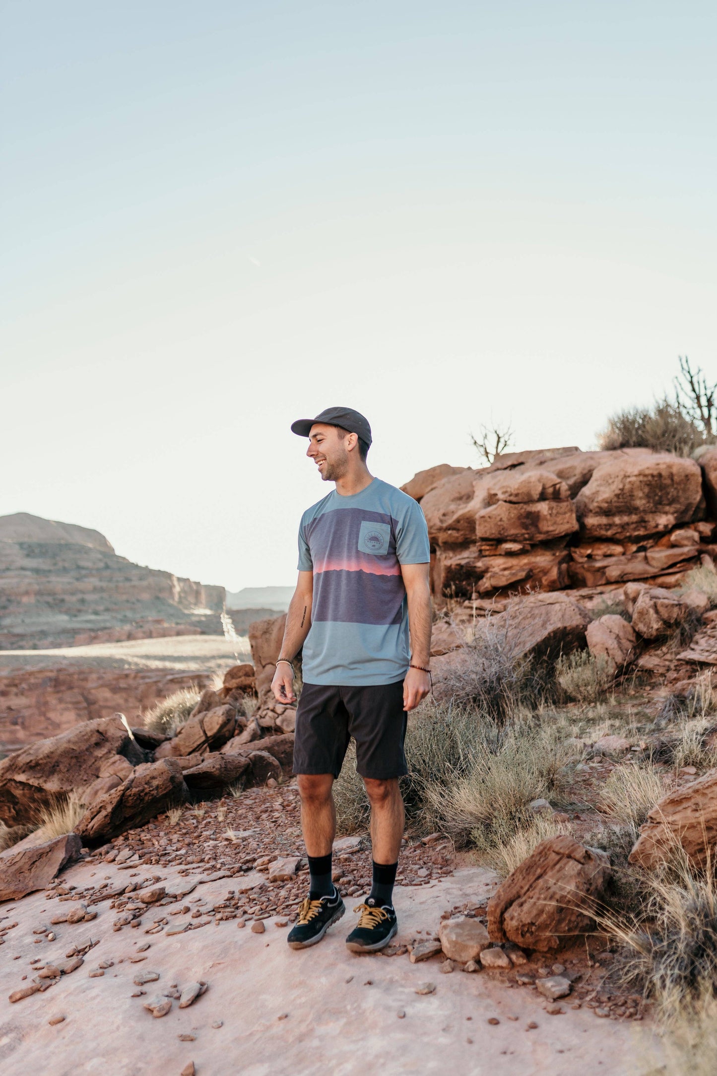 Men's Graphic Traverse Tek Tee