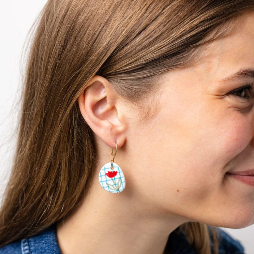 Danielle Round Ceramic Earring With Poppies - Ink + Alloy