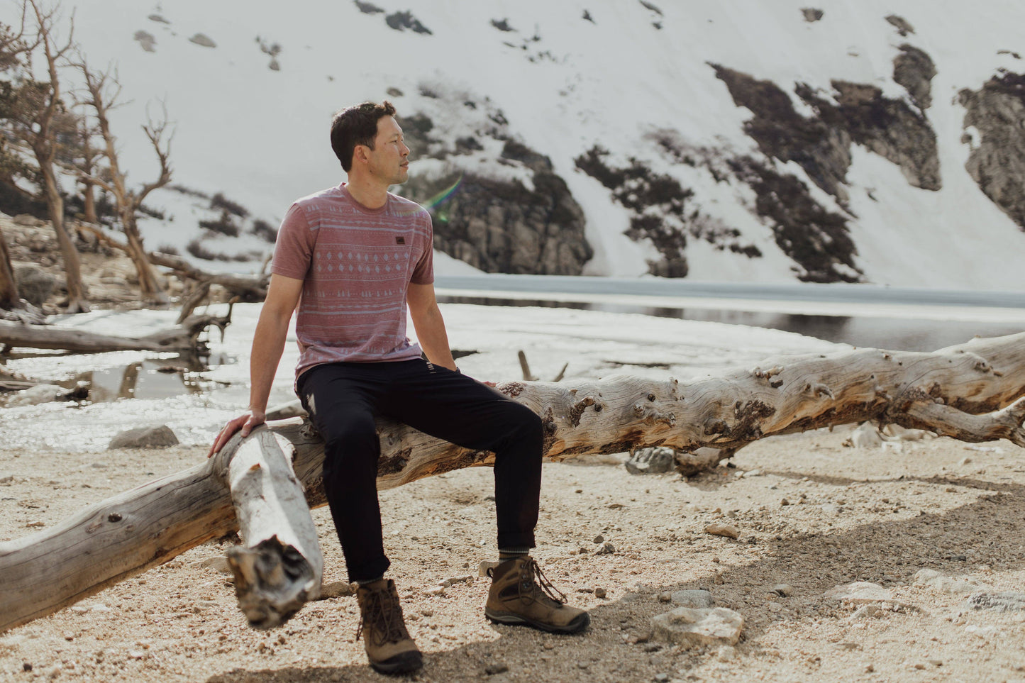 Men's Graphic Traverse Tek Tee
